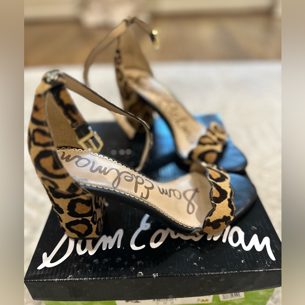 Shoes - Picture 2 of 3